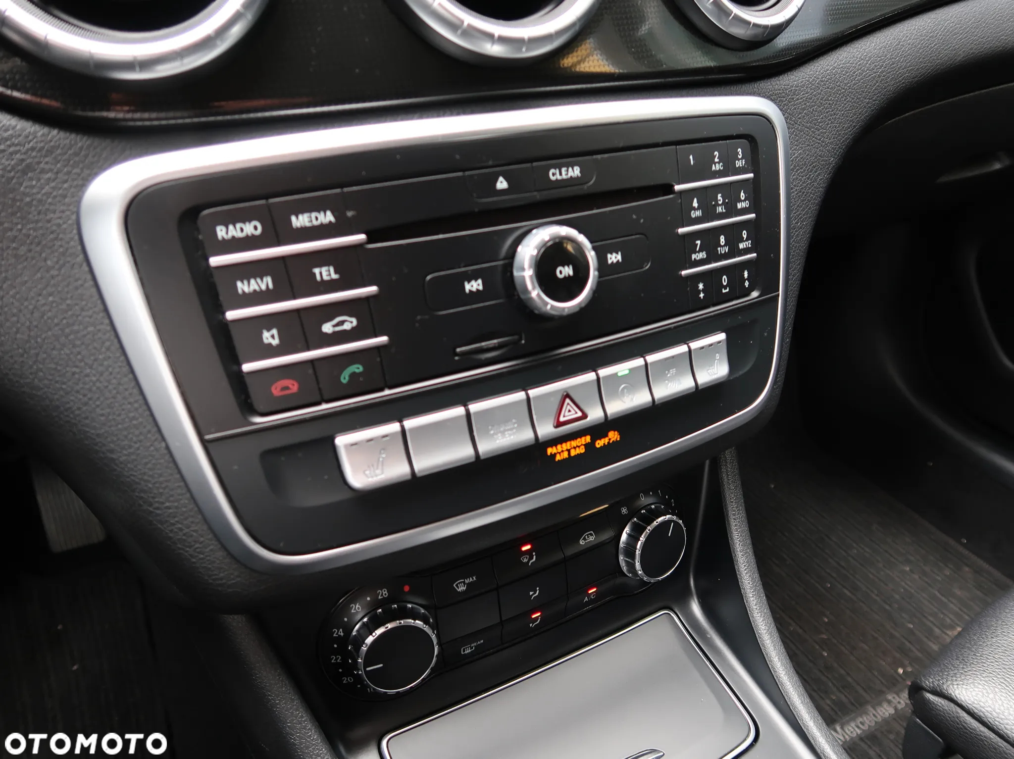 Mercedes-Benz CLA 200 d 7G-DCT Urban - 22