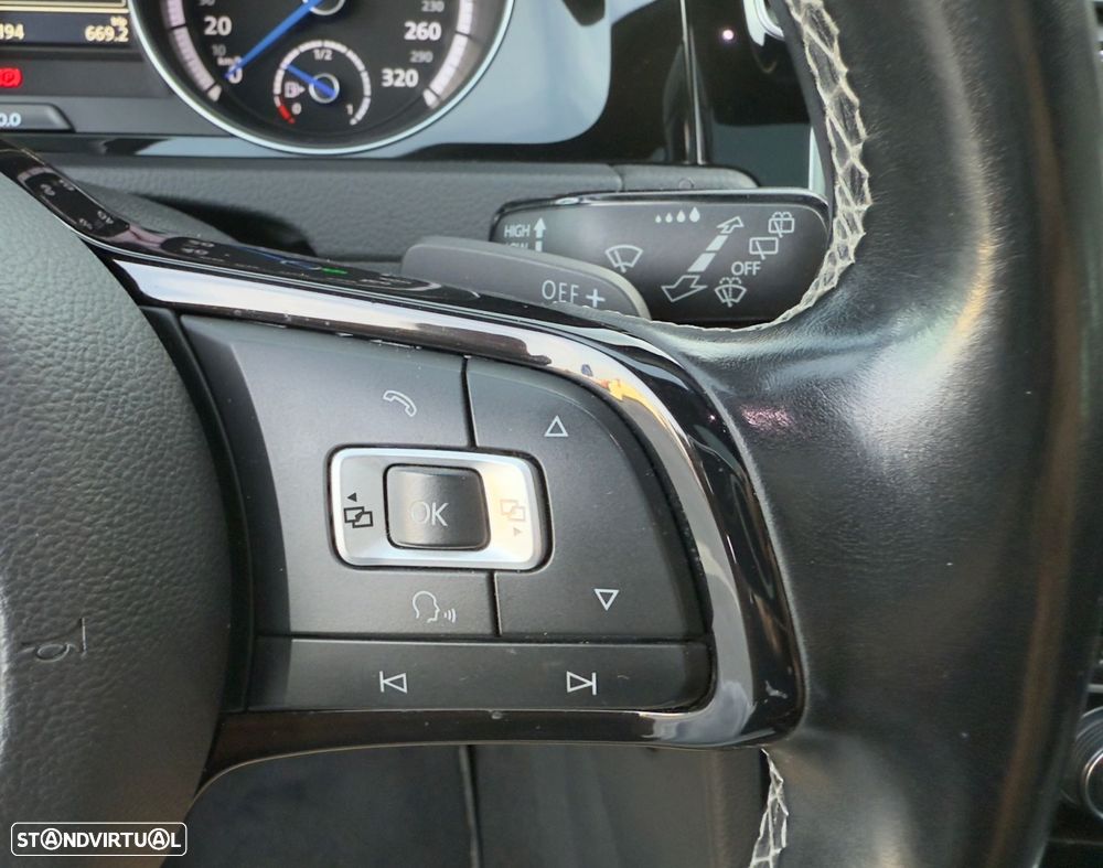 VW Golf R 4Motion BlueMotion DSG - 15