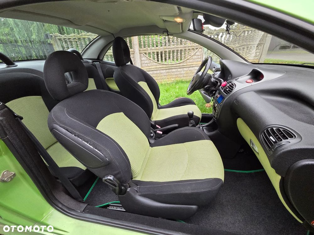Peugeot 206 CC 1.6 - 12
