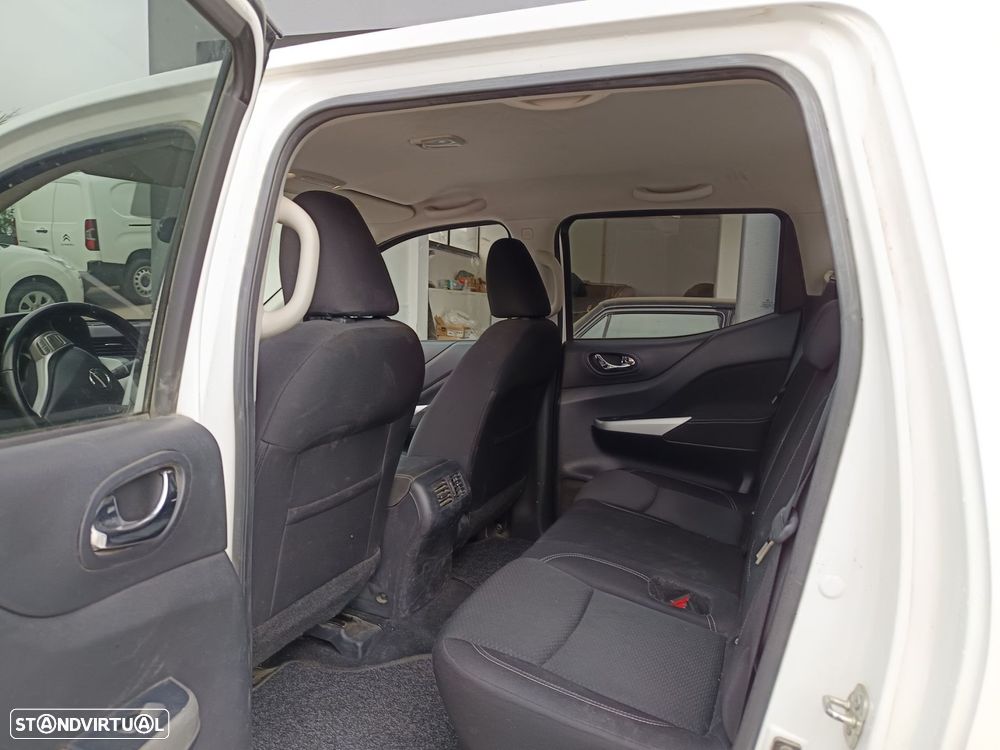Nissan Navara 2.3 dCi CD 4WD N-Connecta - 9