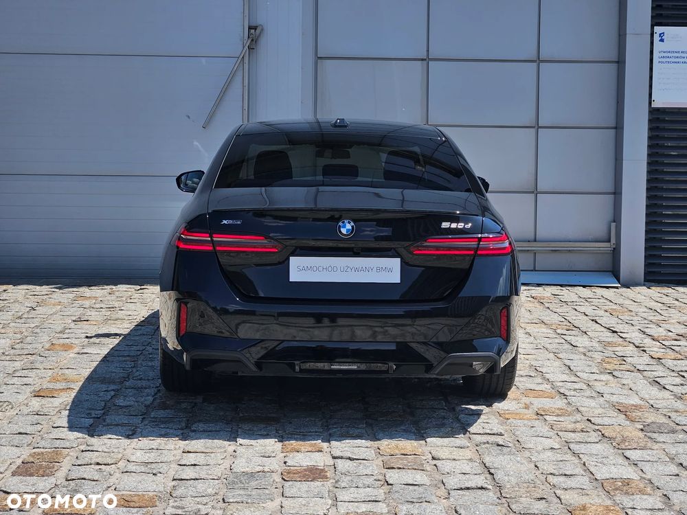 BMW Seria 5 520d xDrive mHEV M Sport - 12