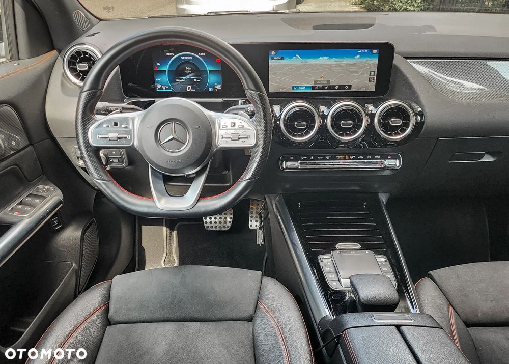 Mercedes-Benz GLA 200 AMG Line - 11