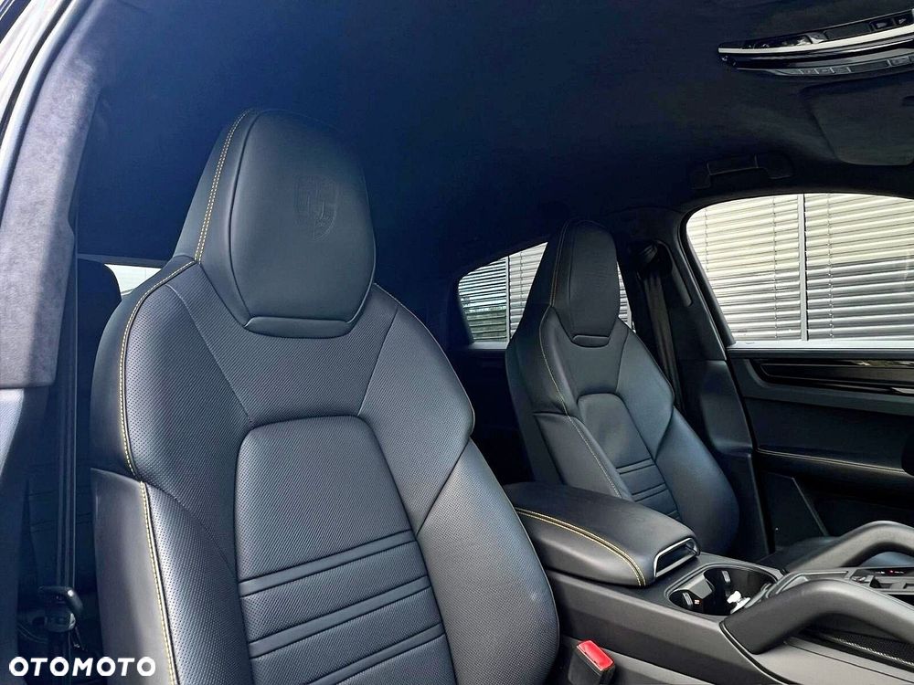 Porsche Cayenne - 18