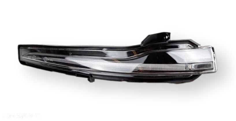 MERCEDES EQA EQB GLA GLB CLS E-KLASA Kierunkowskaz lusterka prawy OE - 1