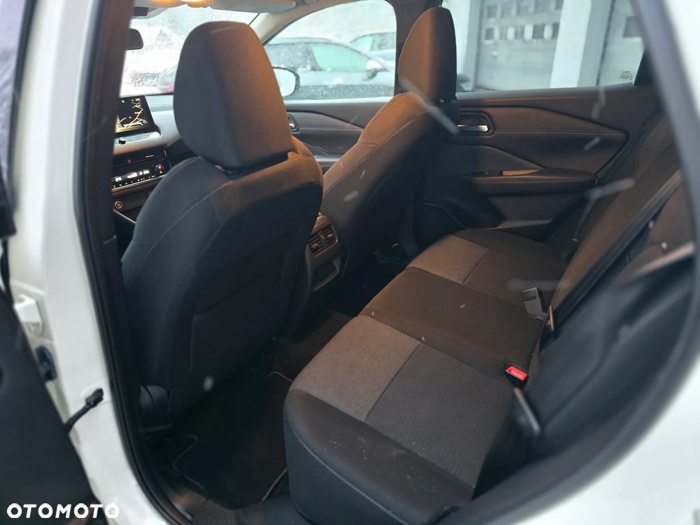 Nissan Qashqai 1.3 DIG-T SHIRO - 10