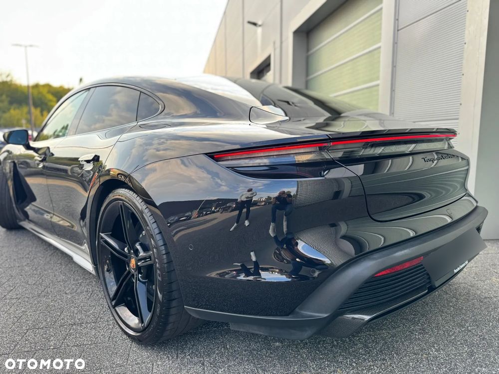 Porsche Taycan - 24