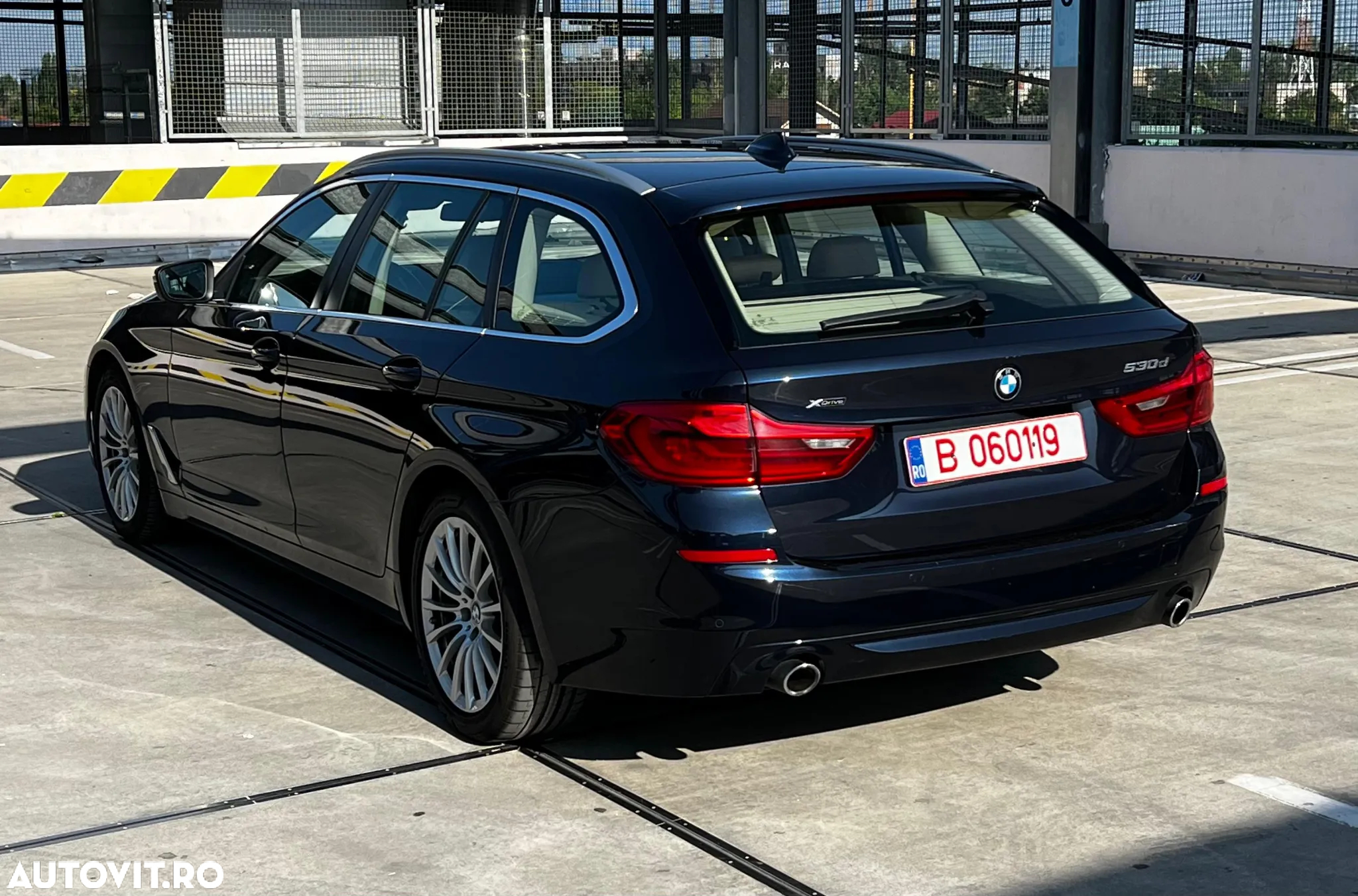 BMW Seria 5 530d xDrive Touring Aut. - 5