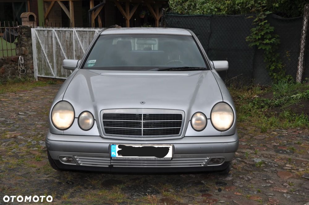 Mercedes-Benz Klasa E - 10