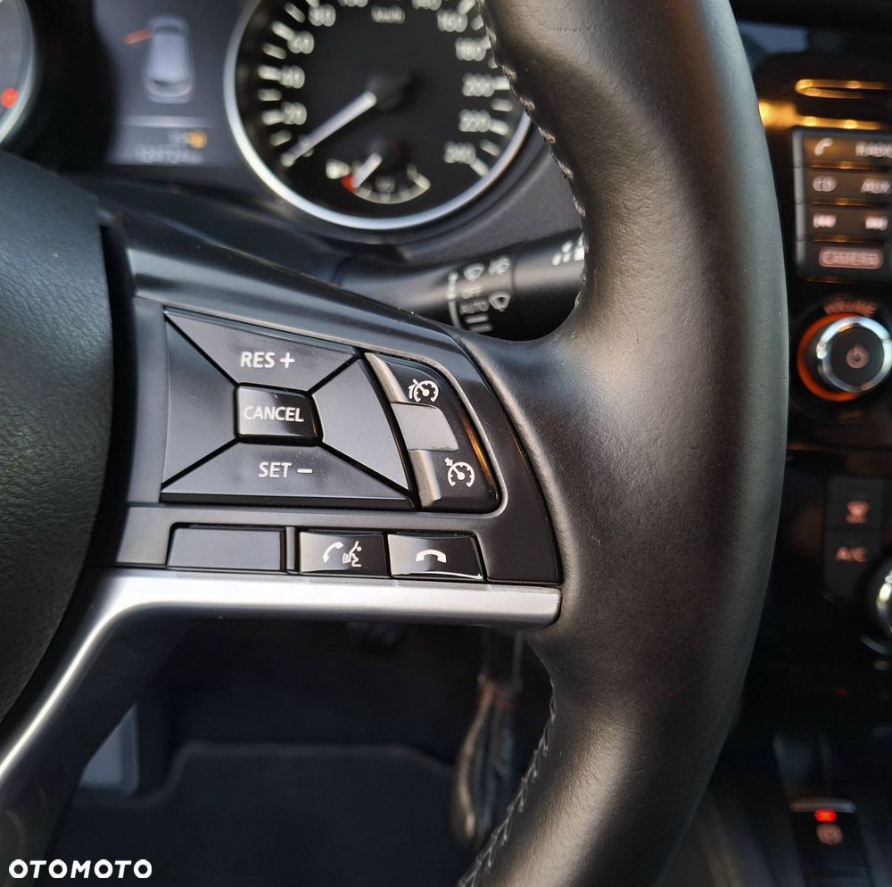 Nissan Qashqai 1.6 DIG-T N-Connecta - 23