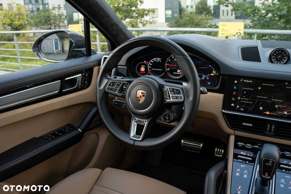 Porsche Cayenne - 23