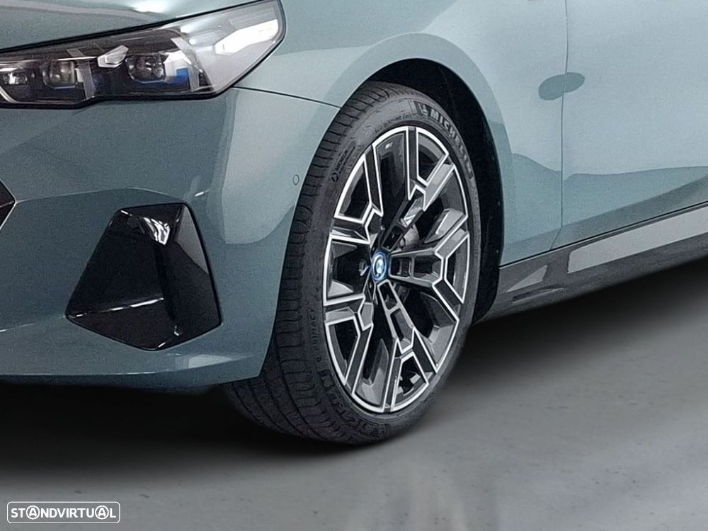 BMW i5 eDrive40 Pack Desportivo M - 4