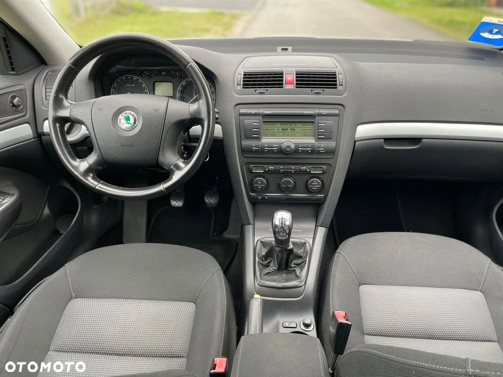 Skoda Octavia - 2