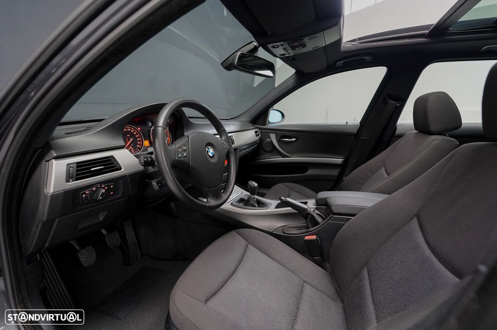 BMW 320 d Dynamic - 20