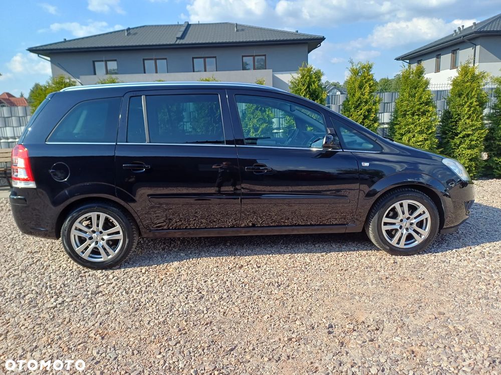 Opel Zafira 1.8 Family - 2