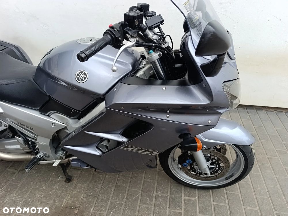Yamaha FJR - 29