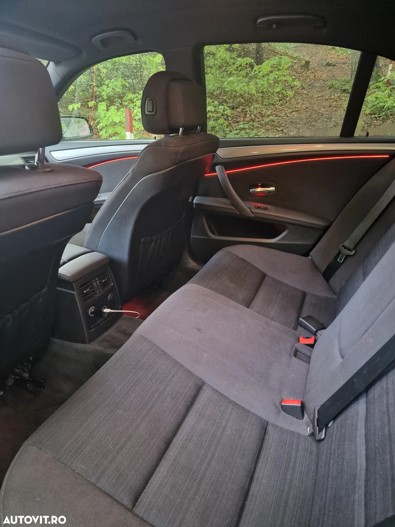 BMW Seria 5 520i - 14