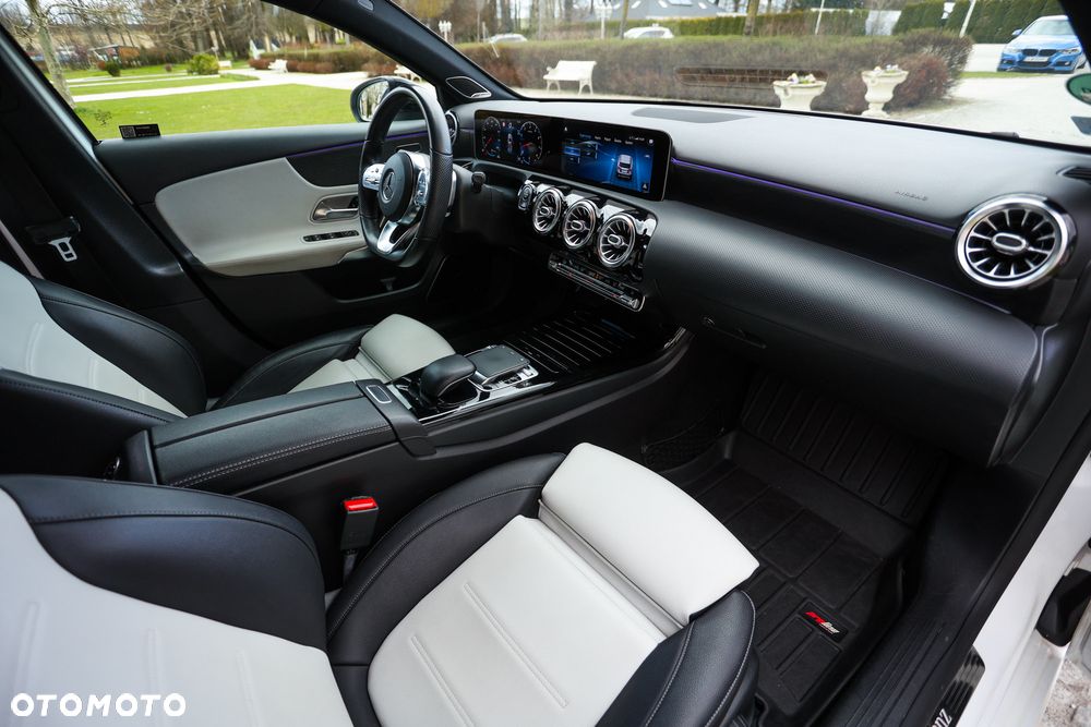 Mercedes-Benz Klasa A 250 AMG Line 7G-DCT - 22