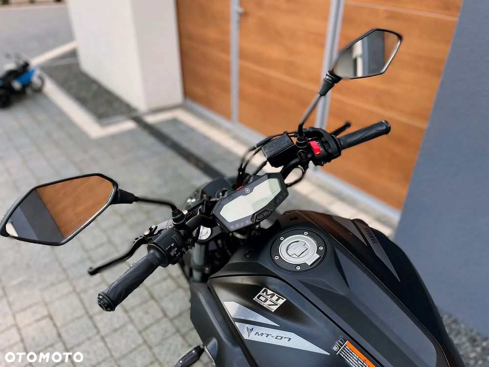 Yamaha MT - 7