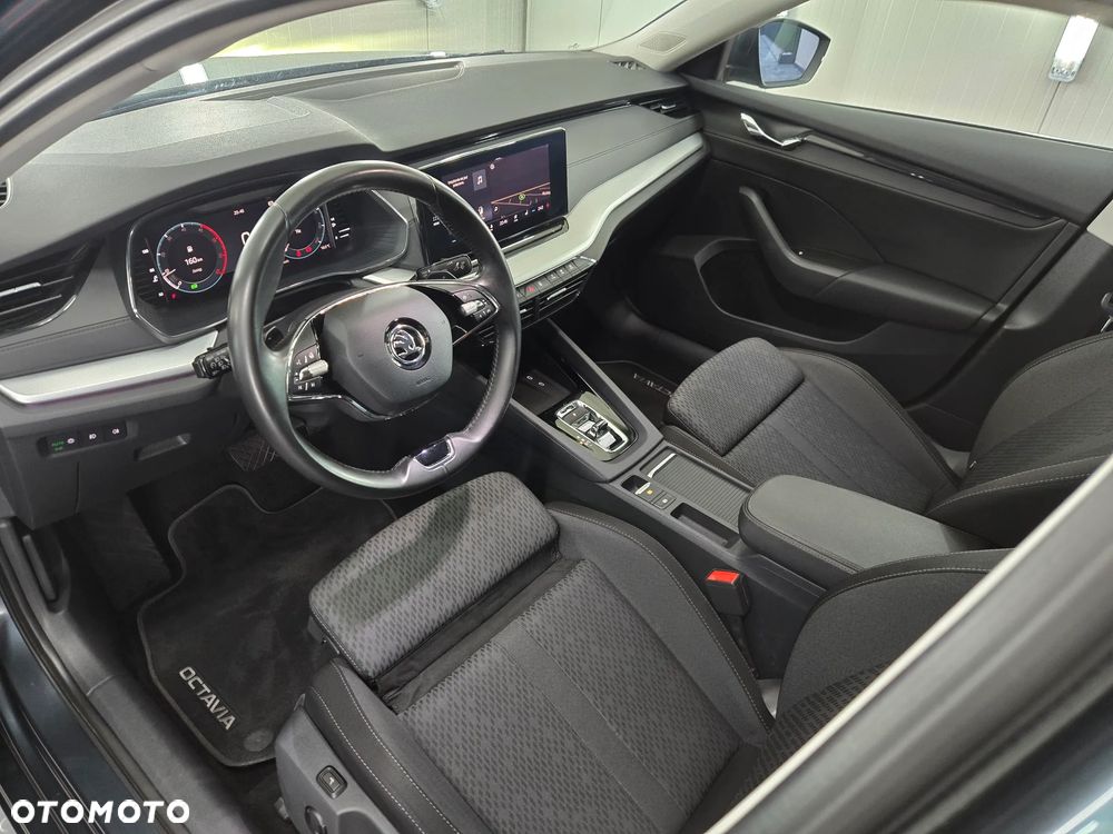 Skoda Octavia 2.0 TDI DSG Clever - 4