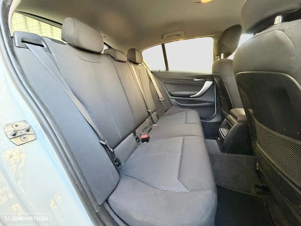 BMW 118 i Advantage - 16