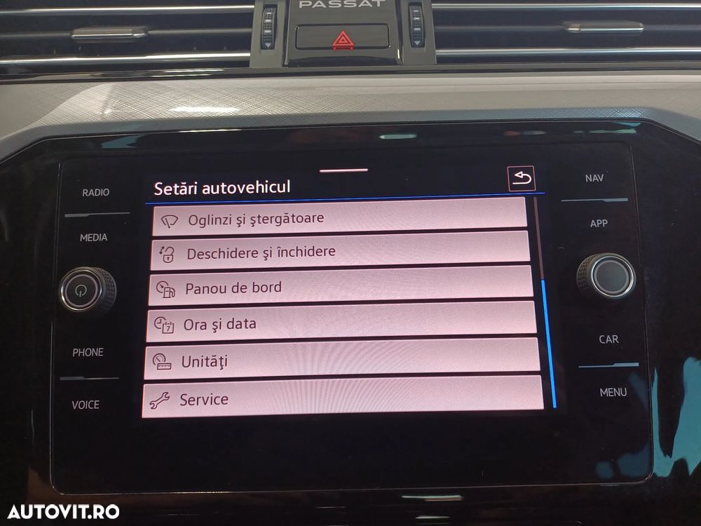 Volkswagen Passat Variant 2.0 TDI DSG Comfortline - 19