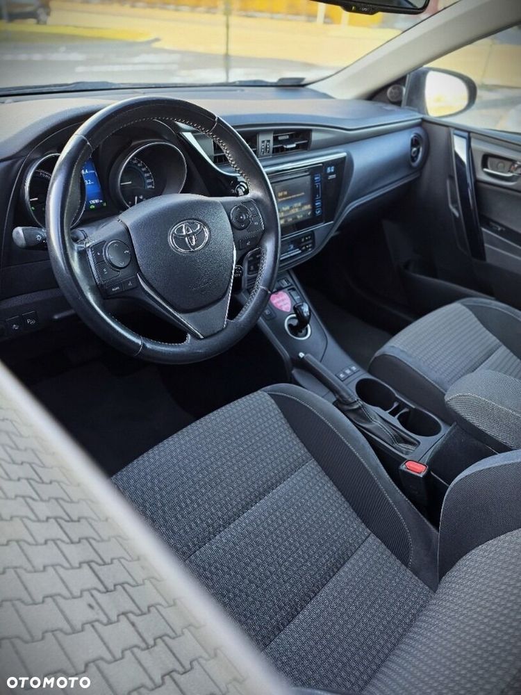 Toyota Auris - 12