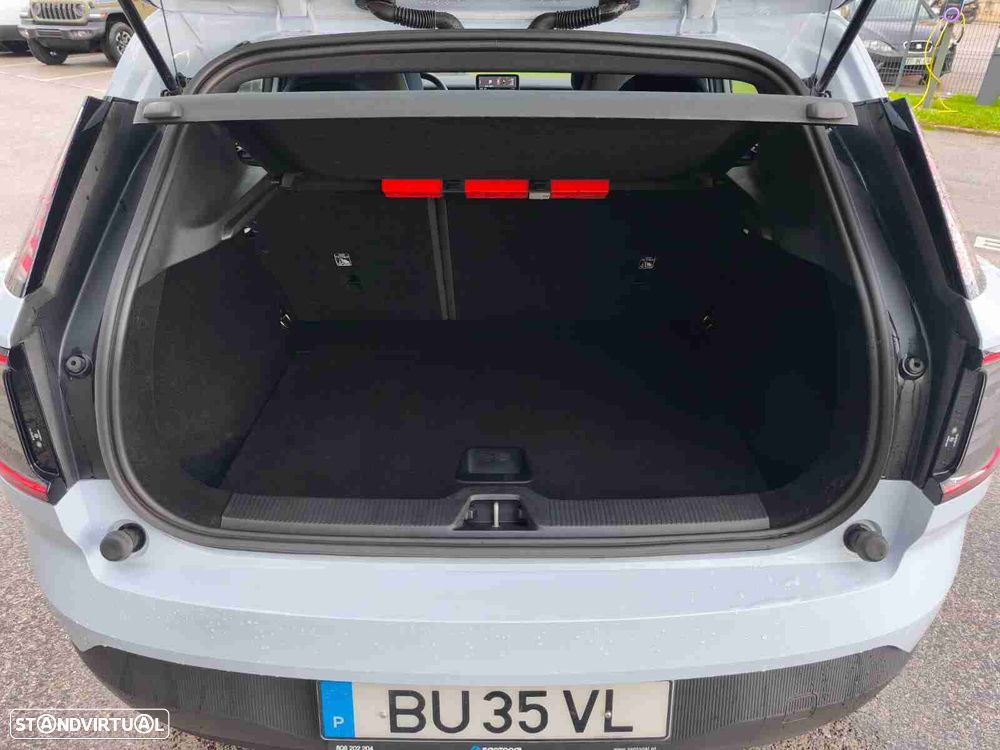 Volvo EX30 69 kWh Single Motor Extended Range Core - 9