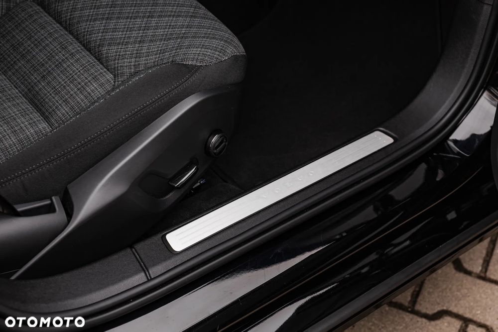 Volvo V60 B3 B Essential - 23