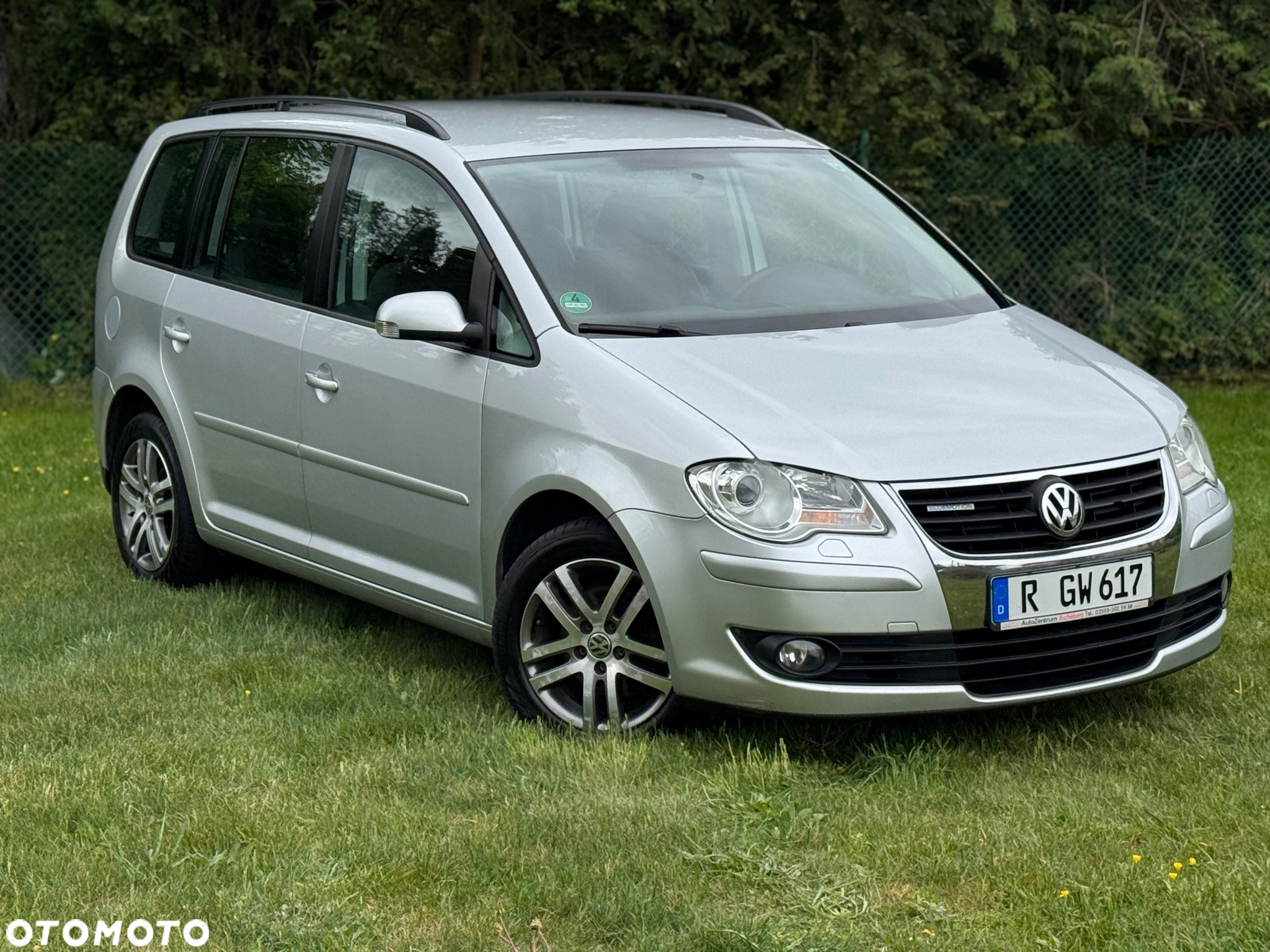 Volkswagen Touran 1.9 TDI DPF Blue Motion Highline - 9