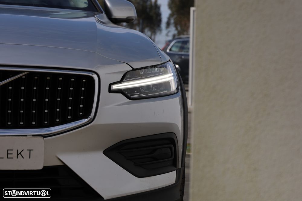 Volvo V60 Cross Country 2.0 D4 Geartronic - 25
