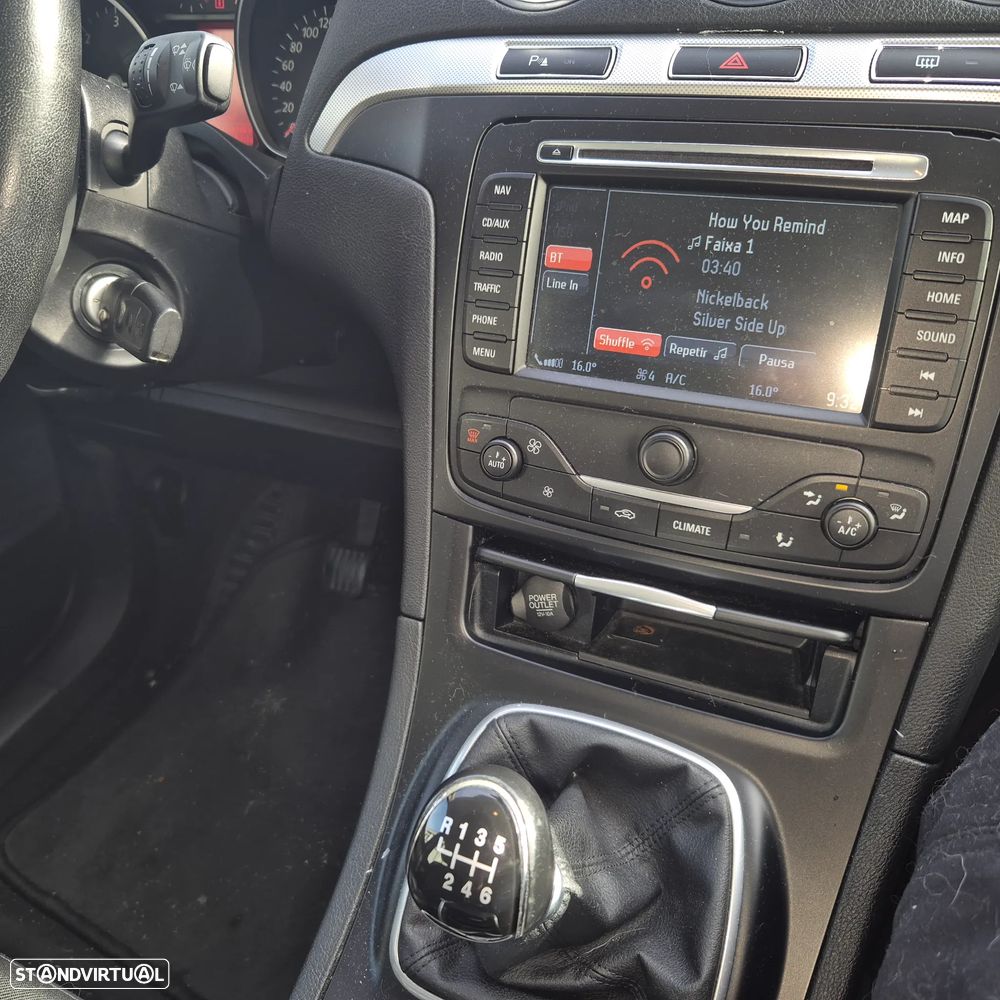 Ford S-Max 2.0 TDCi Titanium 7L - 22