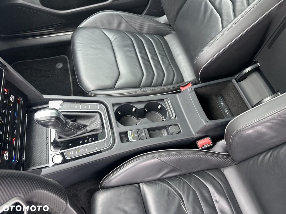 Volkswagen Arteon 2.0 TDI 4Motion R-Line DSG - 27
