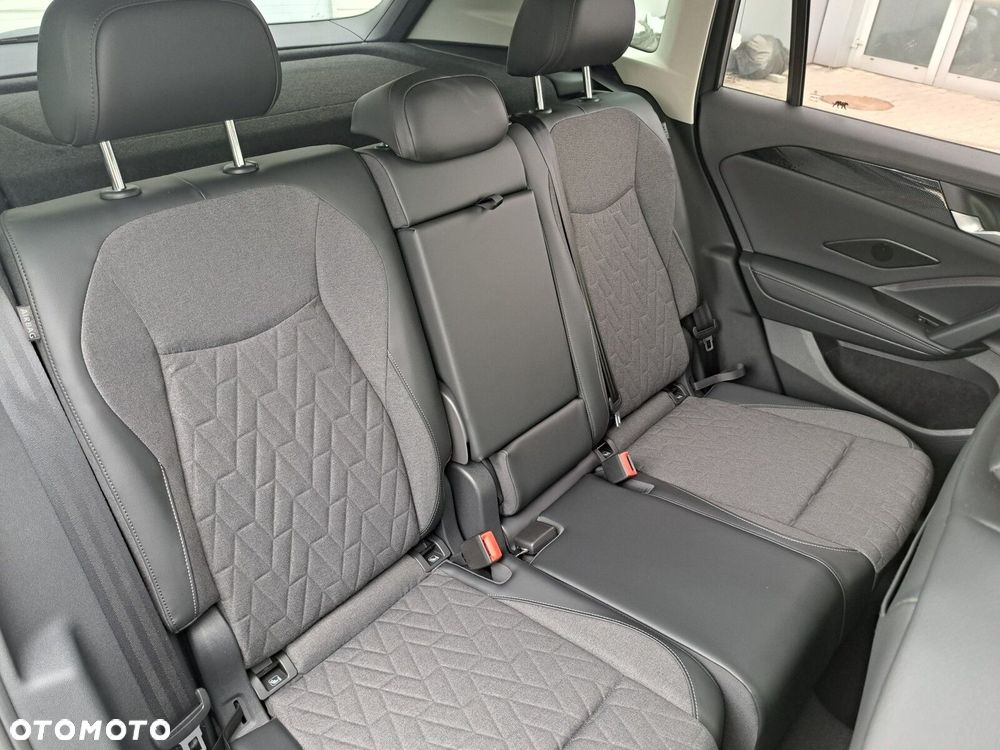 Volkswagen Tiguan - 13