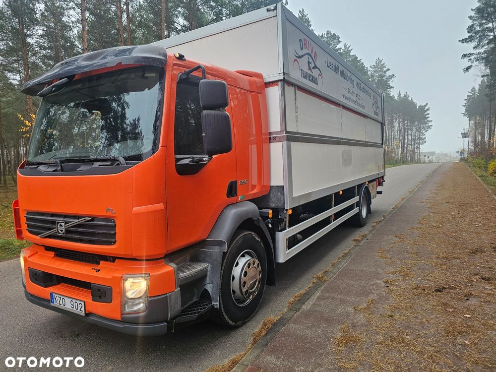 Volvo FL  4X2 - 1