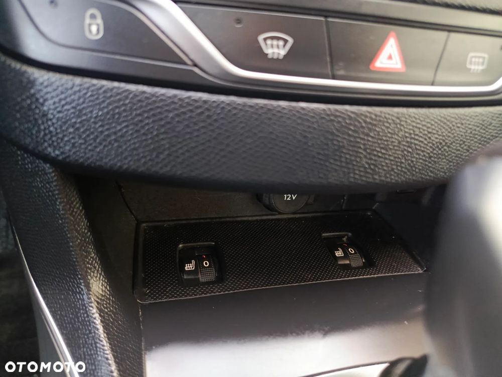 Peugeot 308 BlueHDi 120 EAT6 Stop & Start Active Business-Paket - 22