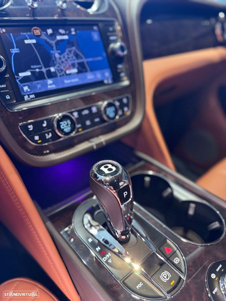 Bentley Bentayga Hybrid - 42