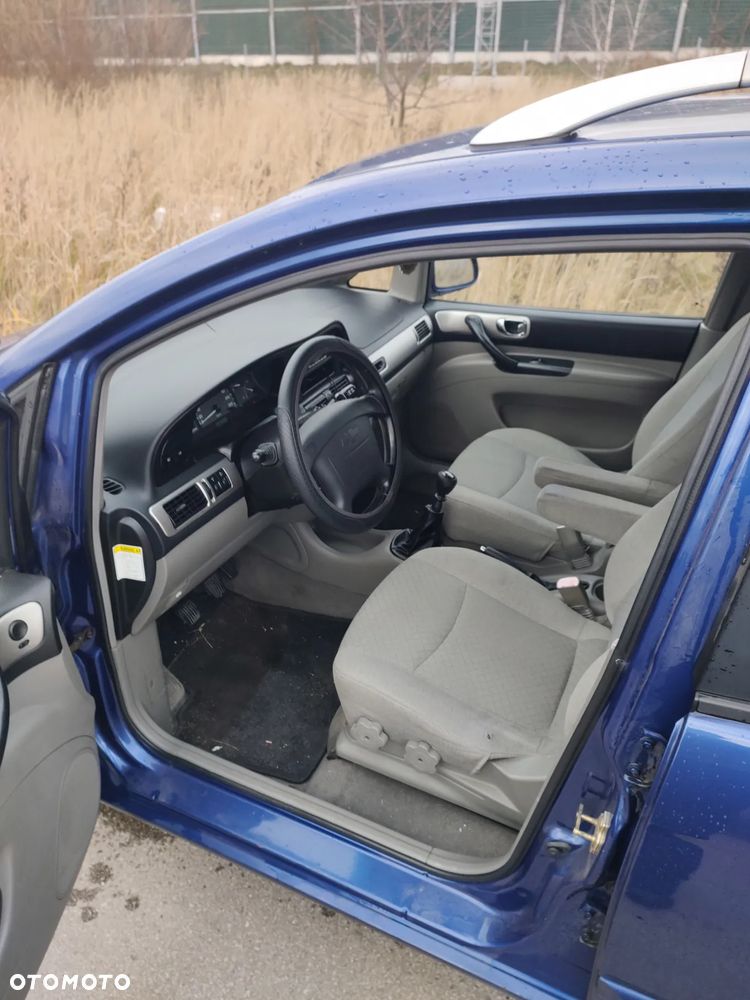 Chevrolet Rezzo 2.0 CDX - 10