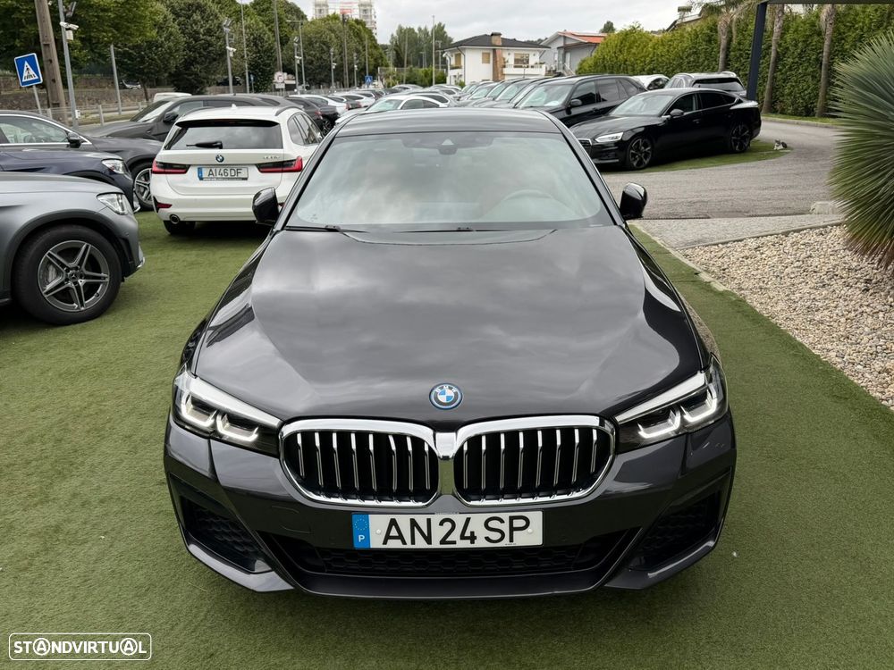 BMW 530 e Pack M - 8