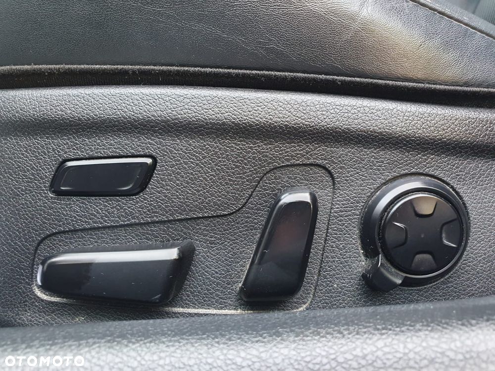 Kia Stinger 3.3 T-GDI V6 GT AWD - 13