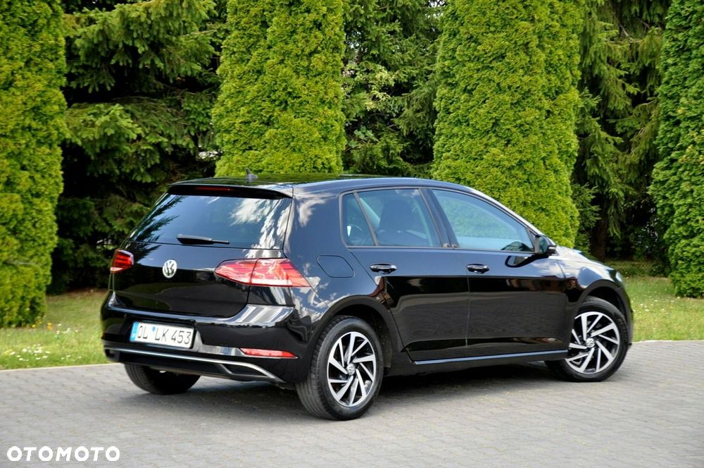 Volkswagen Golf - 5