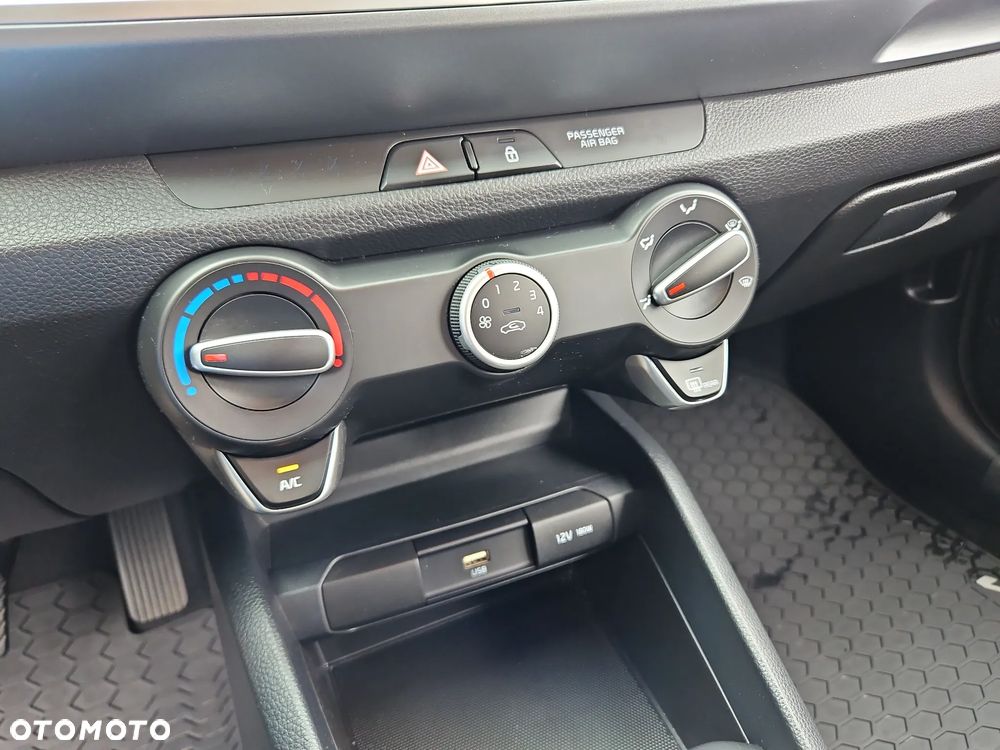 Kia Stonic 1.0 T-GDI M - 23