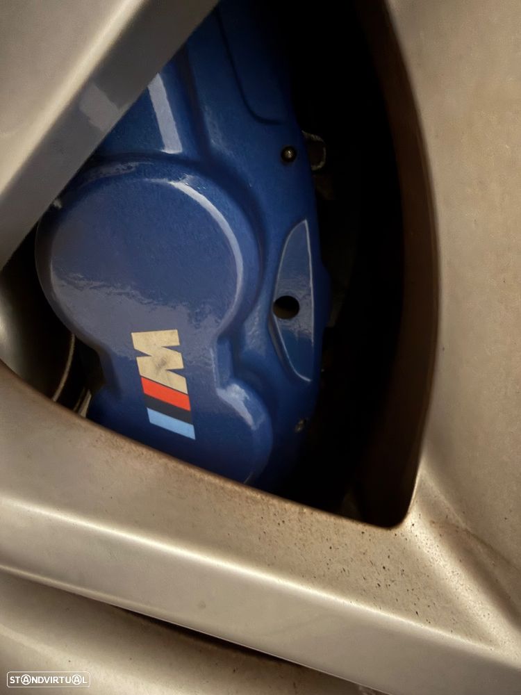 BMW 220 d Cabrio Pack M Auto - 4