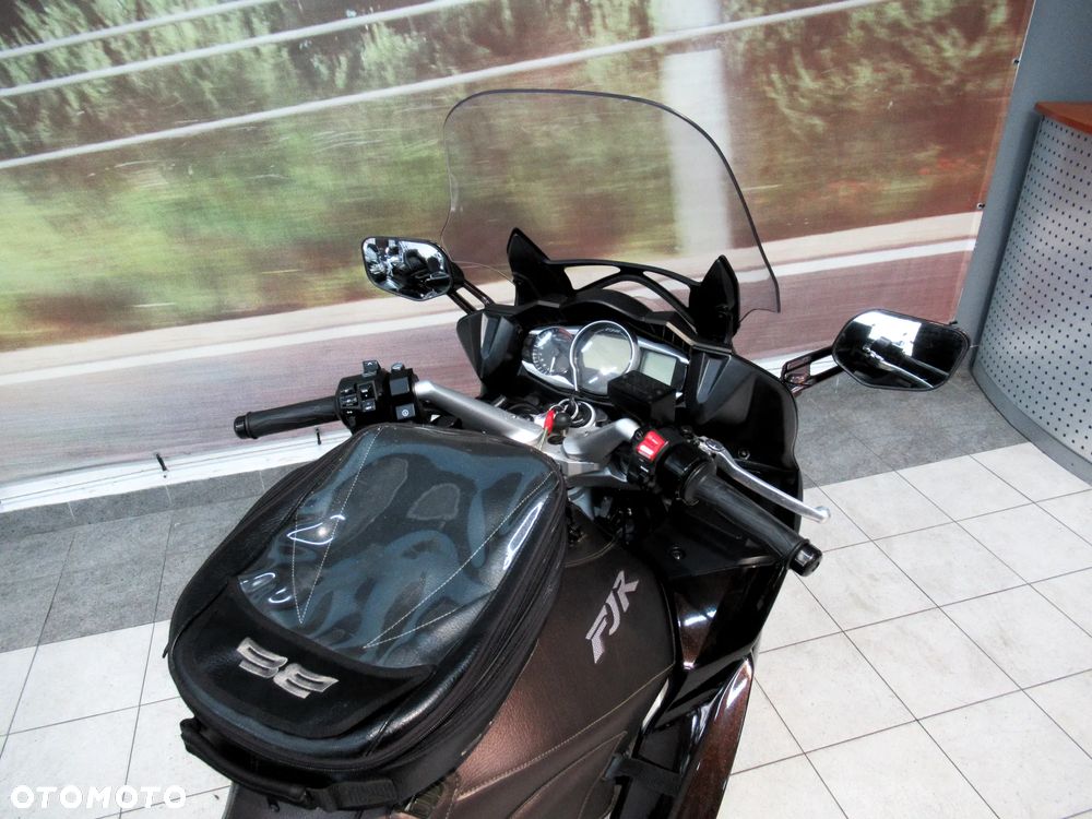 Yamaha FJR - 25