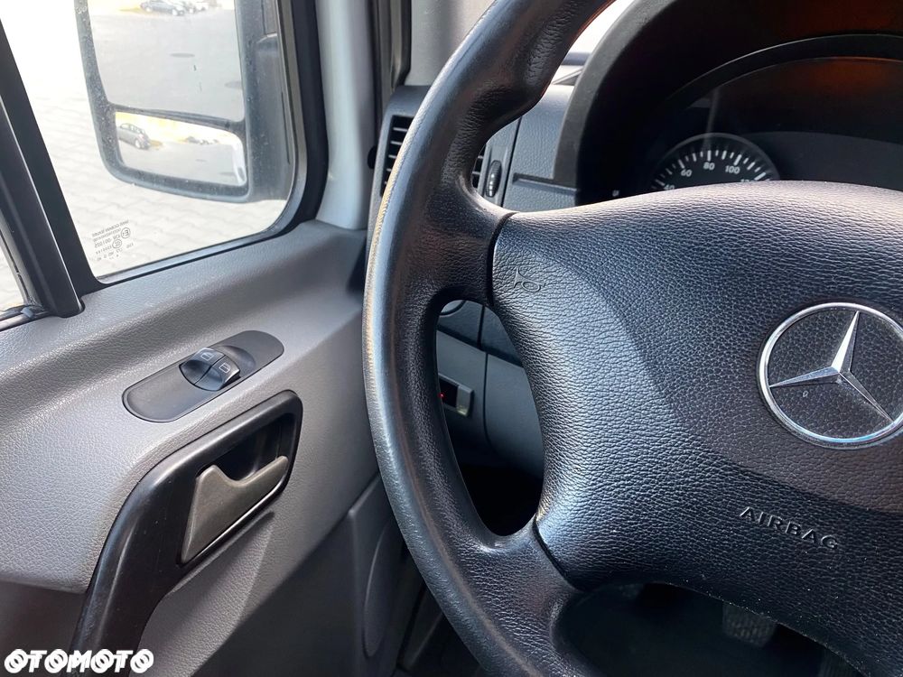 Mercedes-Benz Sprinter - 35