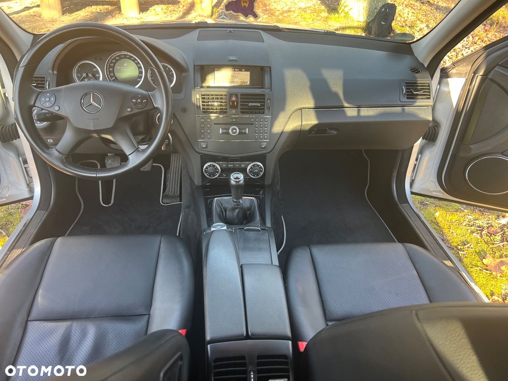 Mercedes-Benz Klasa C 180 Kompressor BlueEFFICIENCY Elegance - 21
