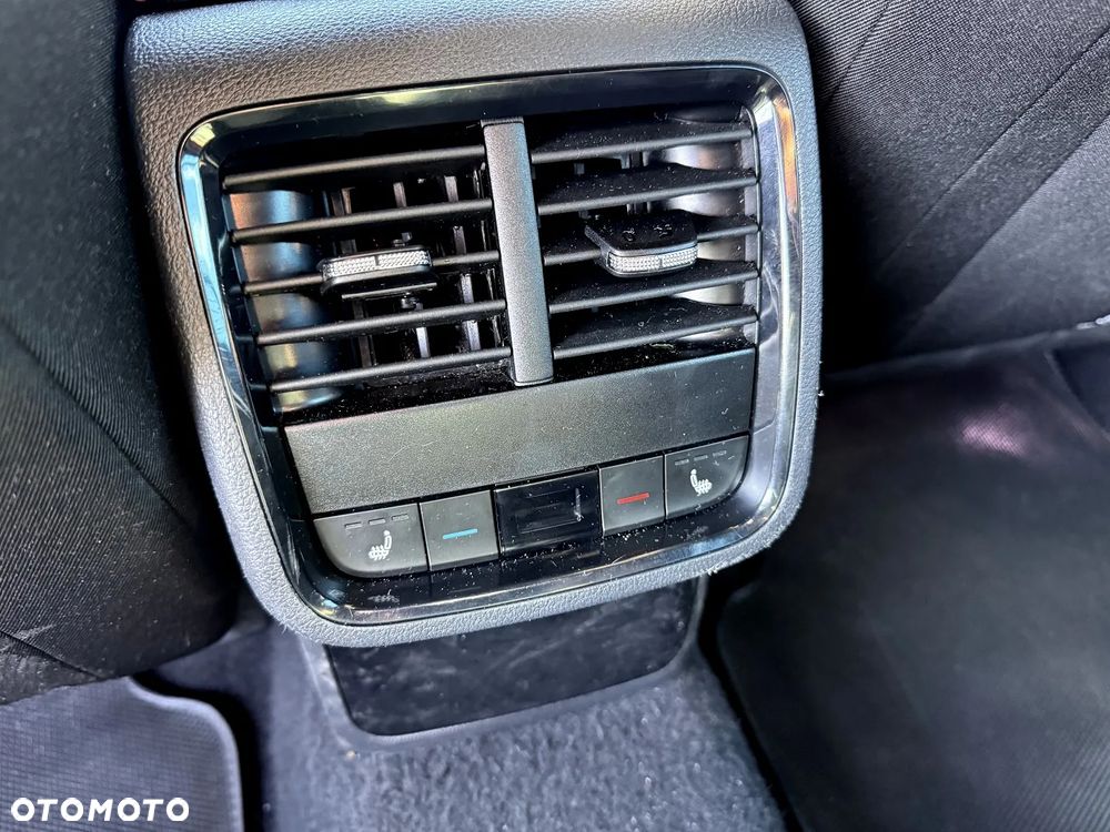 Skoda Octavia 2.0 TDI DSG RS - 18