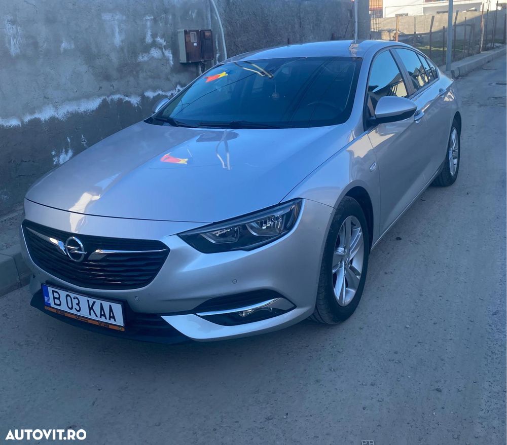 Opel Insignia - 1