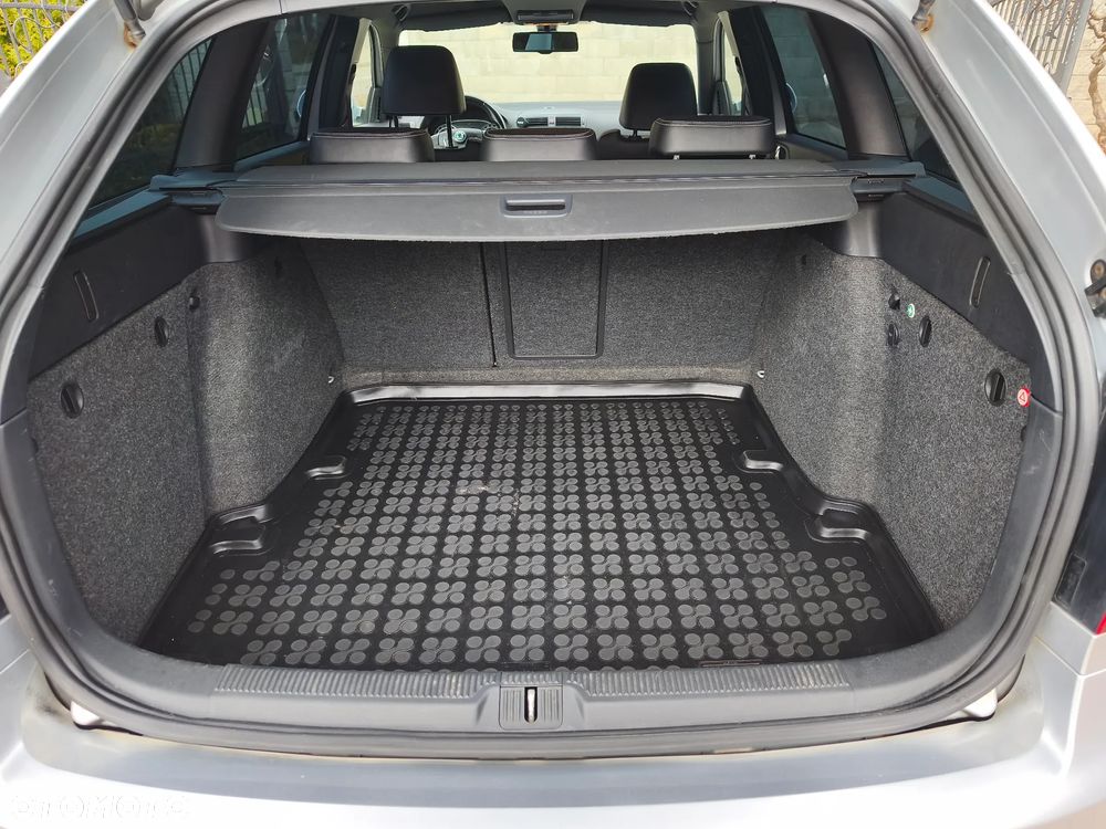 Skoda Octavia 2.0 TDI DPF RS - 12