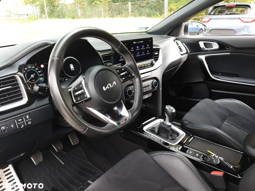 Kia Ceed 1.5 T-GDI GT-Line - 9