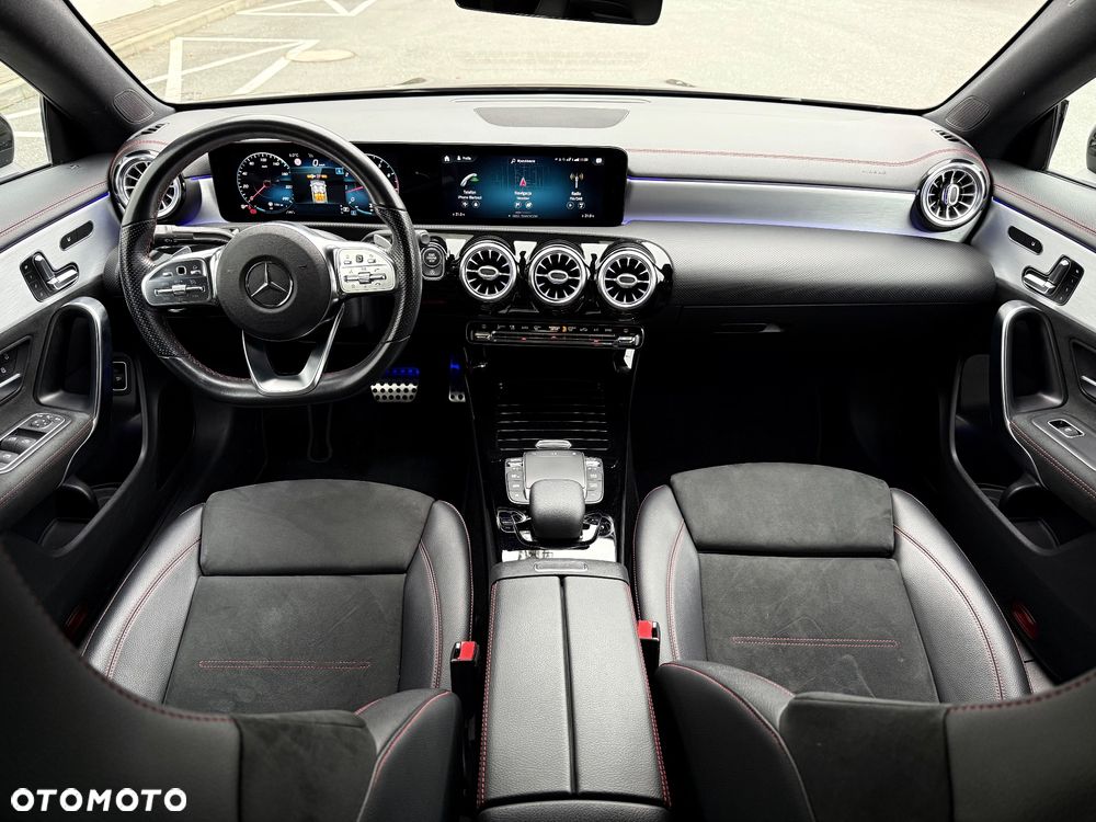 Mercedes-Benz CLA 220 AMG Line 7G-DCT - 12